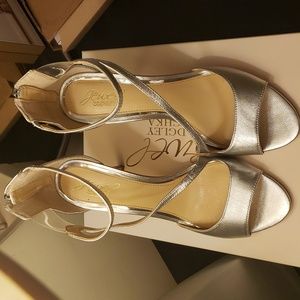 Jewel Badgley Mischka heels - worn once Size 8 1/2 - color Silver Met